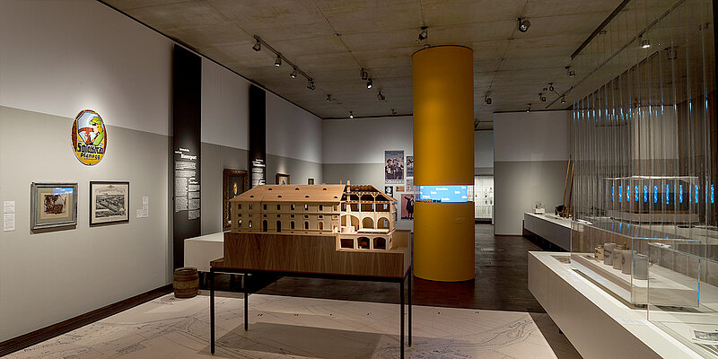 Modell der Brauerei in Planegg in der Ausstellung »Bier ist der Wein dieses Landes. Jüdische Braugeschichten« © Franz Kimmel