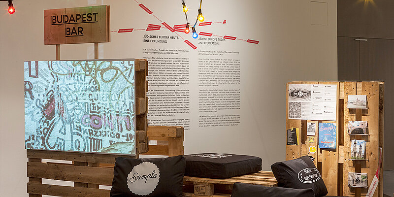 Blick in die Ausstellung »Jüdisches Europa heute. Eine Erkundung« © Franz Kimmel