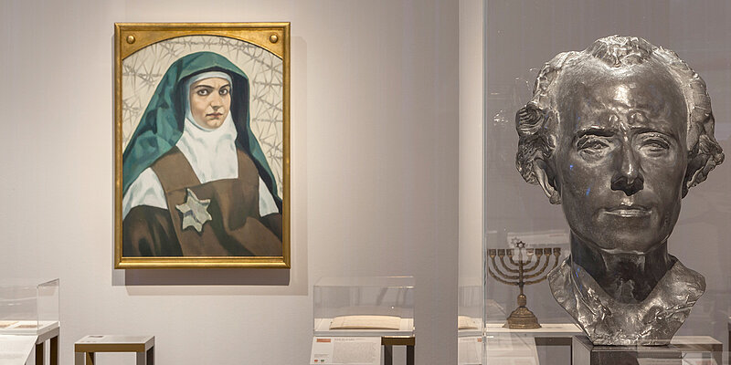 Blick in die Ausstellung »Treten Sie ein! Treten Sie aus! Warum Menschen ihre Religion wechseln« © Franz Kimmel