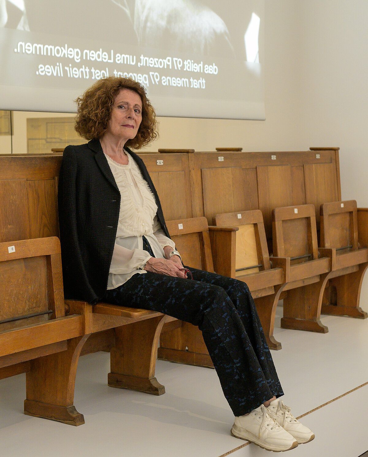 Rachel Salamander in der Ausstellung "München Displaced" im Jüdischen Museum München, Foto: Daniel Schvarcz 