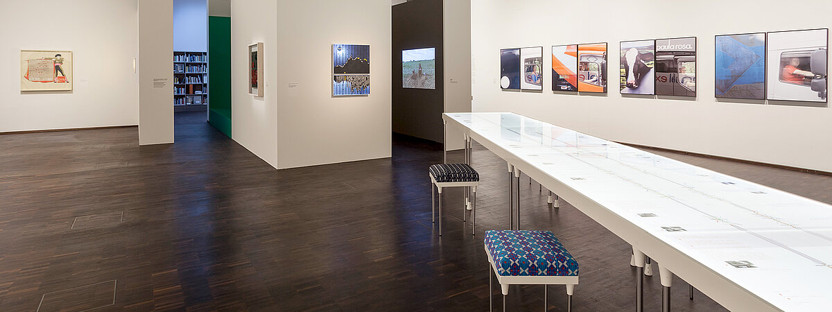 Installation View „Smiling at you – Sharone Lifschitz: Works 2000–2014“