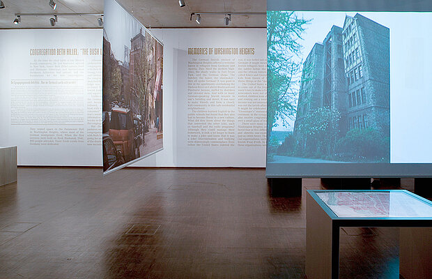 Installation View „Places of Exile [03] Munich and Washington Heights“ © Franz Kimmel