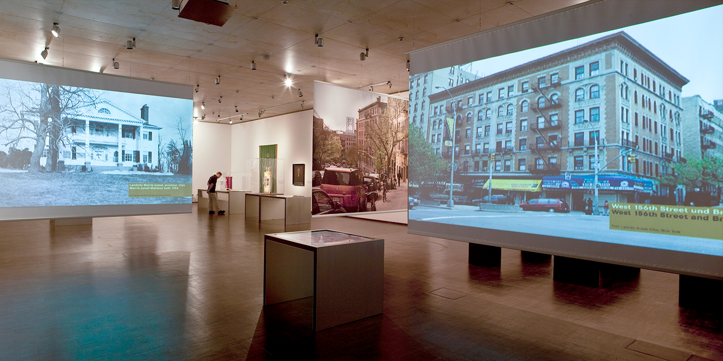 Blick in die Ausstellung »Orte des Exils [03] Munich and Washington Heights« © Franz Kimmel