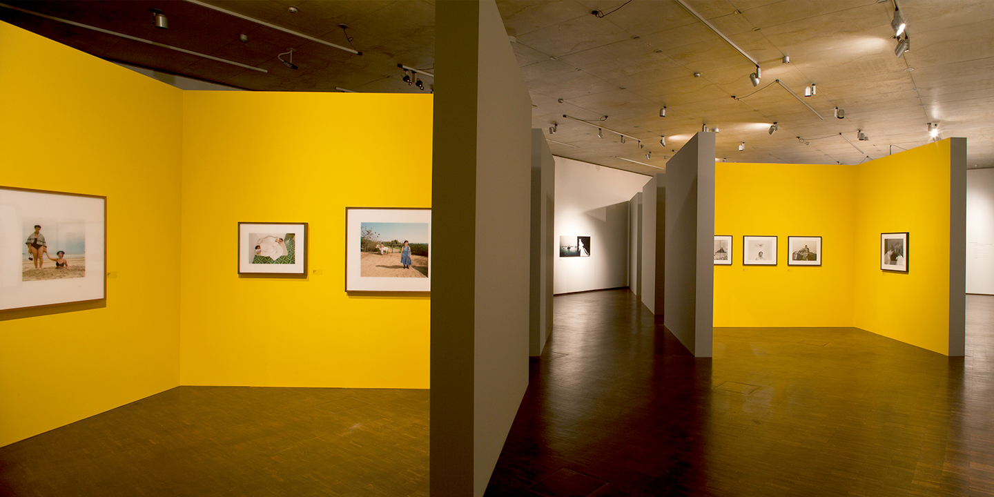Installation View „Family Files – Contemporary Photography and Video Art from Israel“ © Franz Kimmel