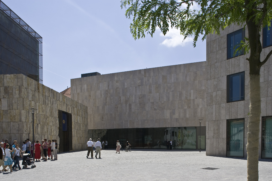 Synagoge, Museum und Gemeindezentrum